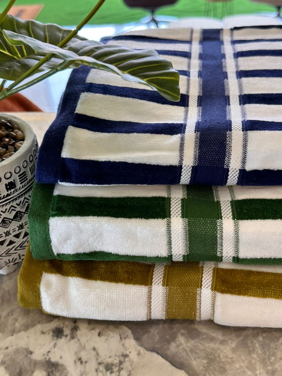 VIVO STIPE COTTON TOWEL 80CM BY 160 CM