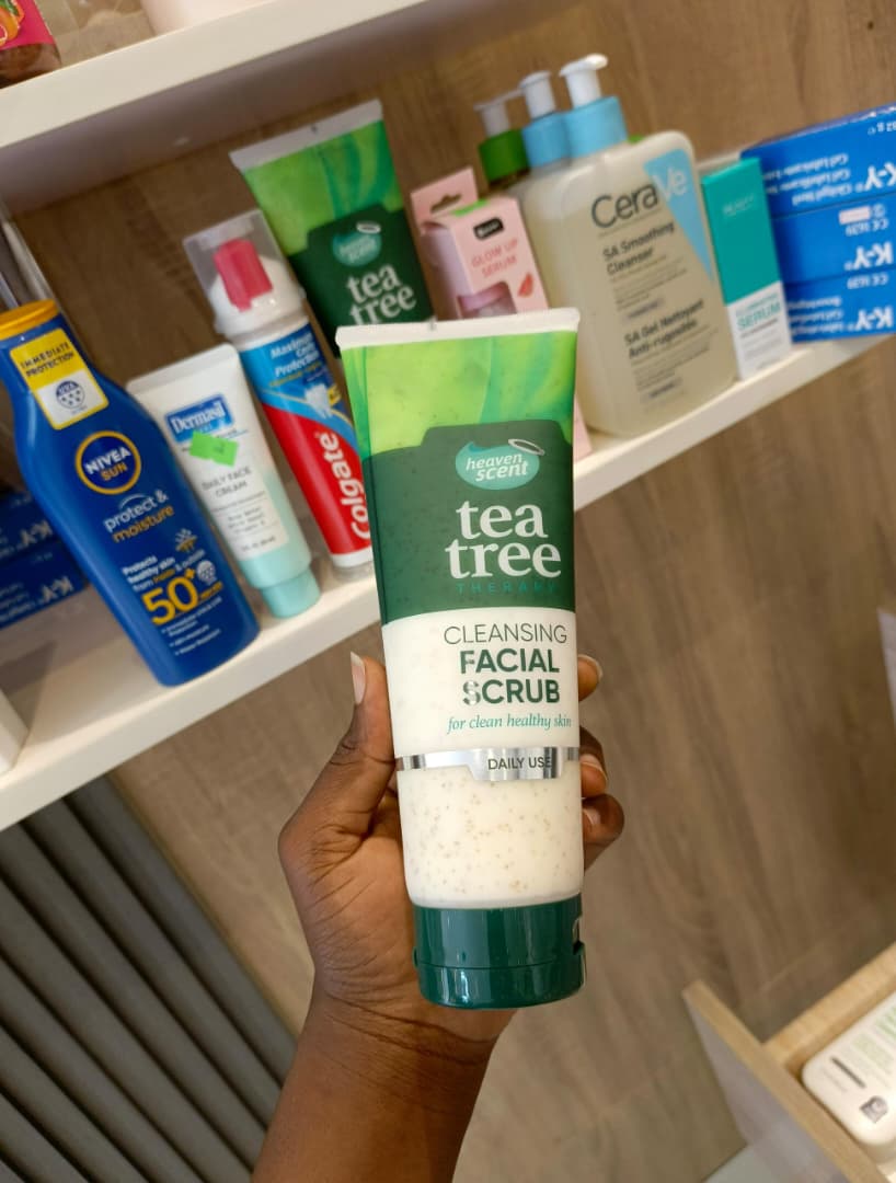 Tea-Tree Cleansing Facial Scrub