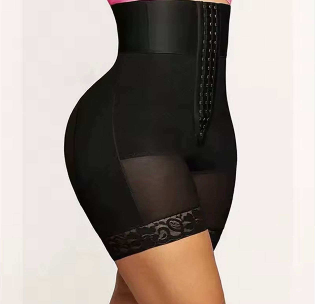 Underwear corset with butt