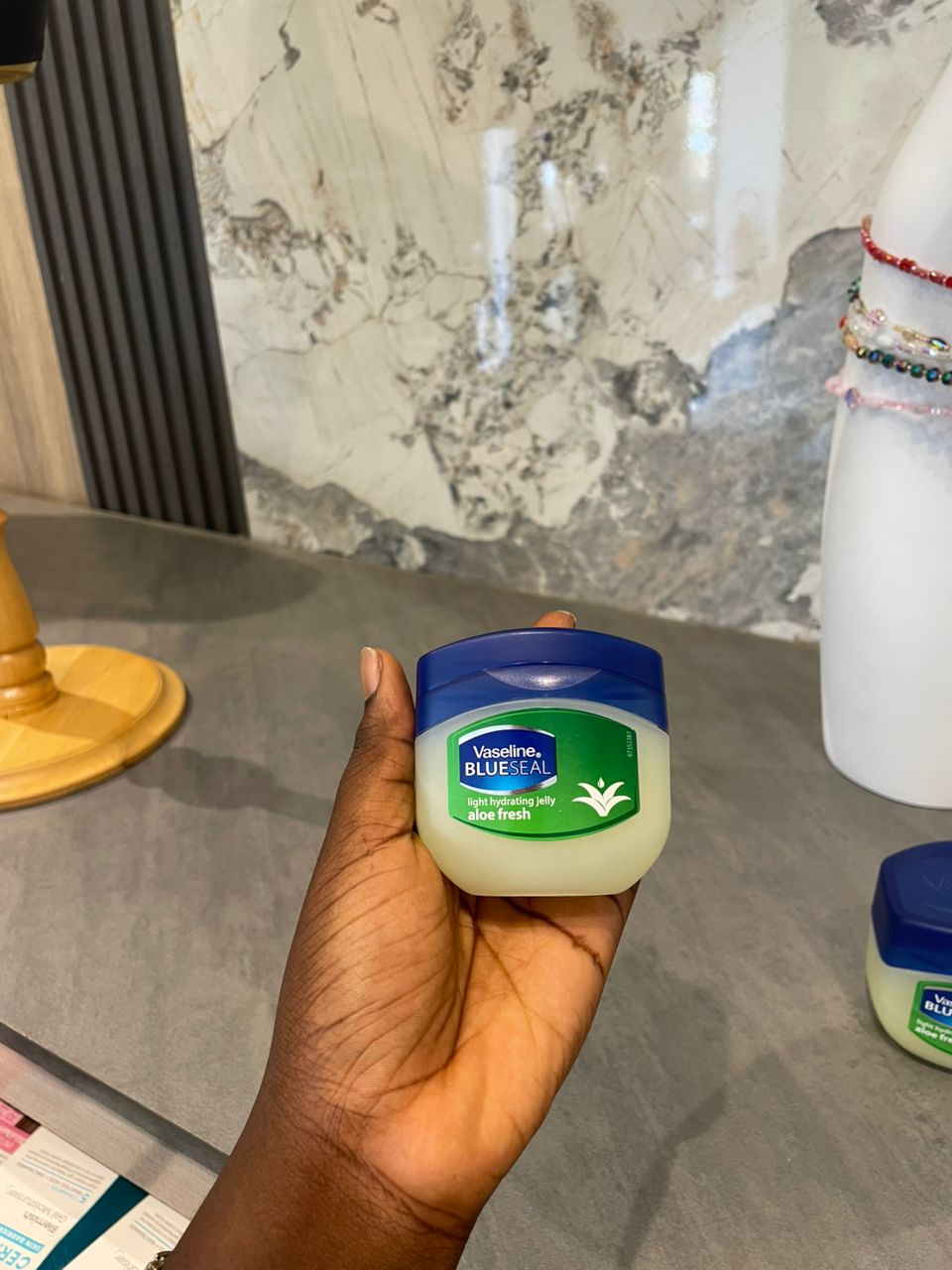 Vaseline Blueseal Cocoa Butter(aloe Fresh)