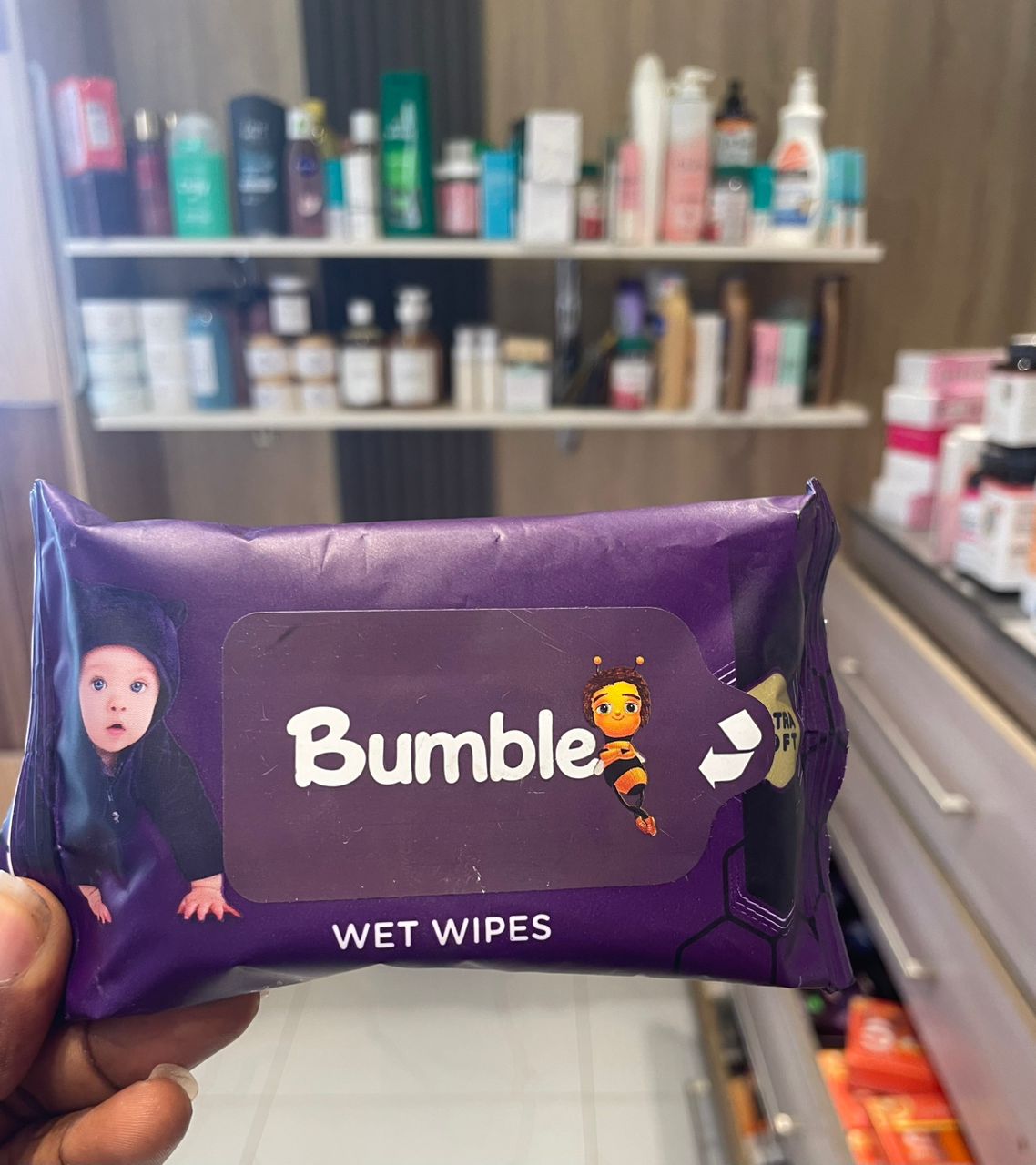 Bumble pocket wipes