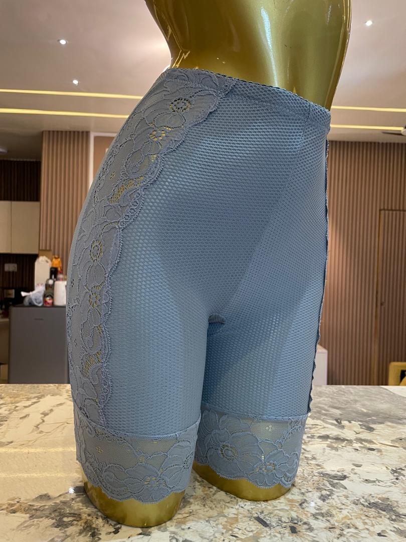 TWELVE'S LACE UNDERWEAR